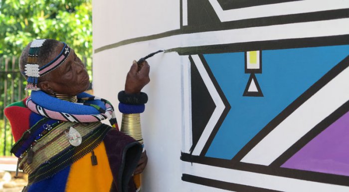 African Expressions By Esther Mahlangu